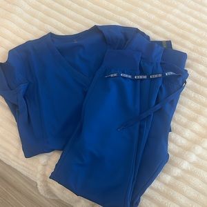 Med culture scrub set